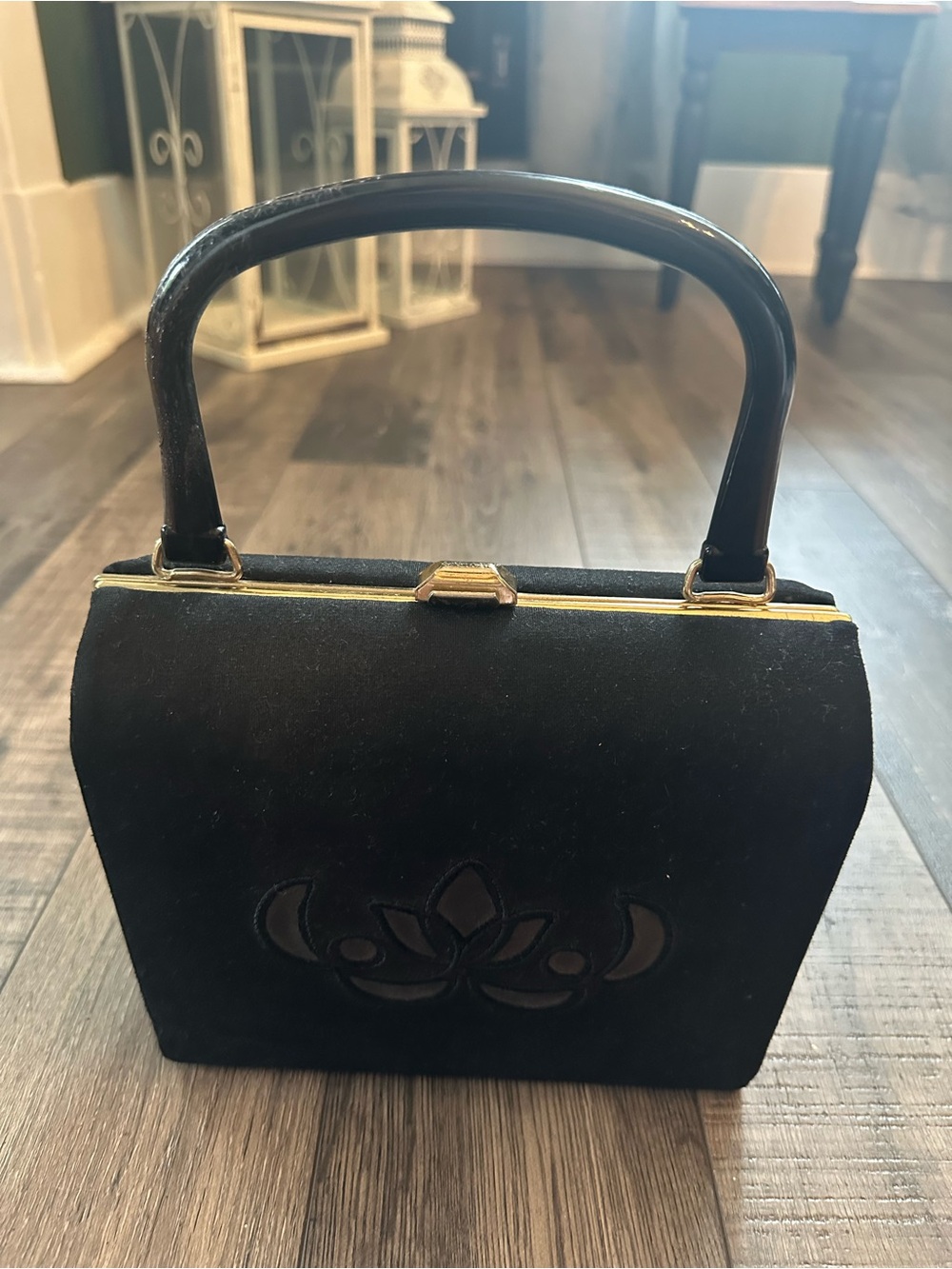 Vintage 1950s Black textured Handbag structured box style satin lined